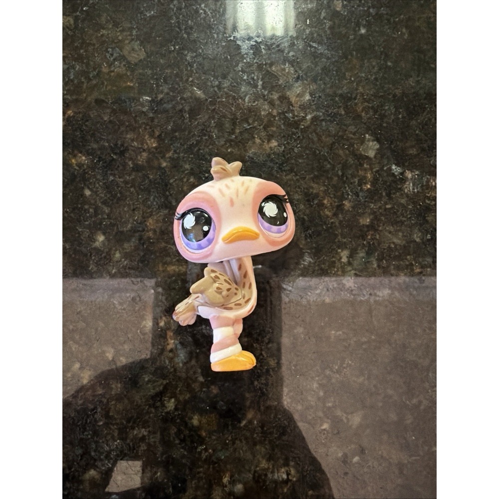 LPS Littlest Pet Shop LPS # 945 Ostrich Purple Eyes Hasbro Postcard Pet